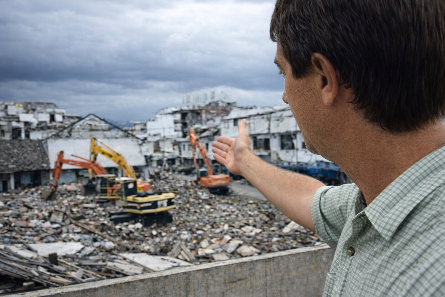 David surveying Banda Aceh devastation